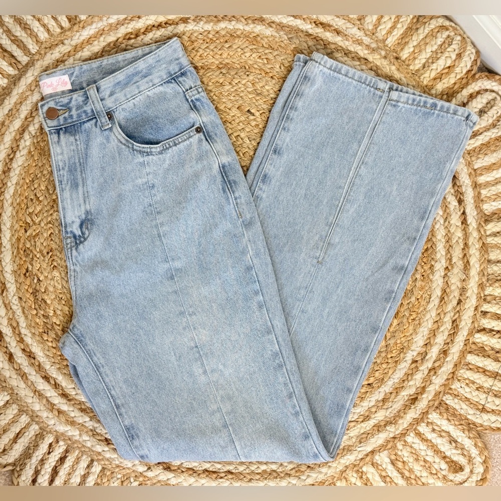 🌾‎ Pink Lily Light Wash Flare Jeans